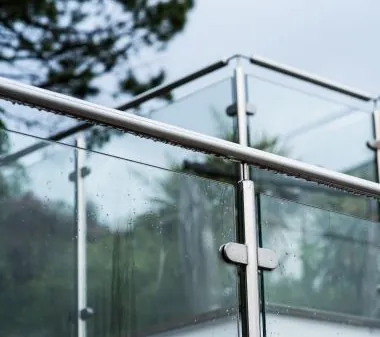 Balustrade install