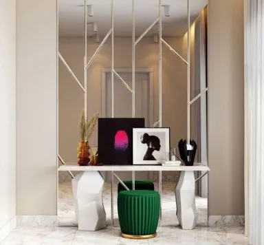 Bevelled mirror